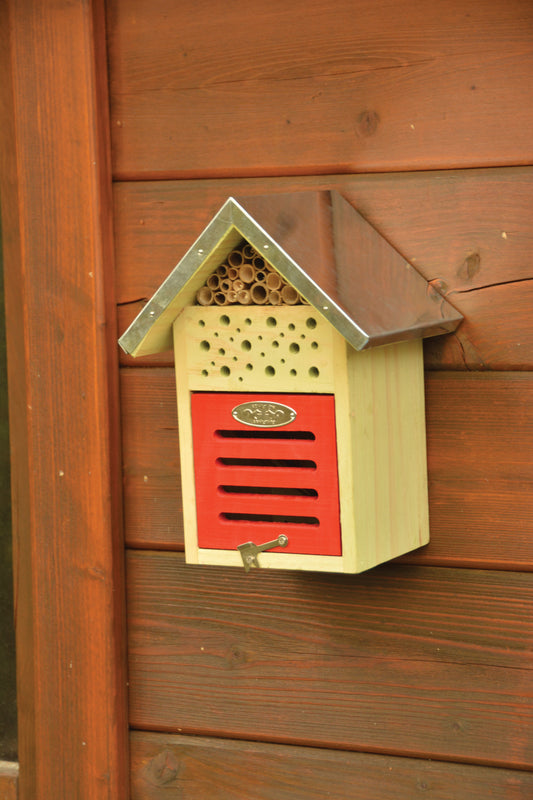 Insektshotel for bier, marihøner mm.